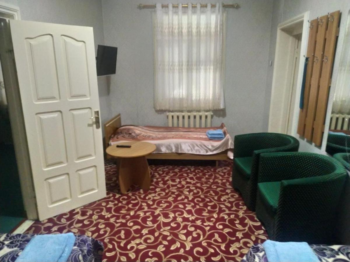 Avesto Panzió Urgench Kültér fotó